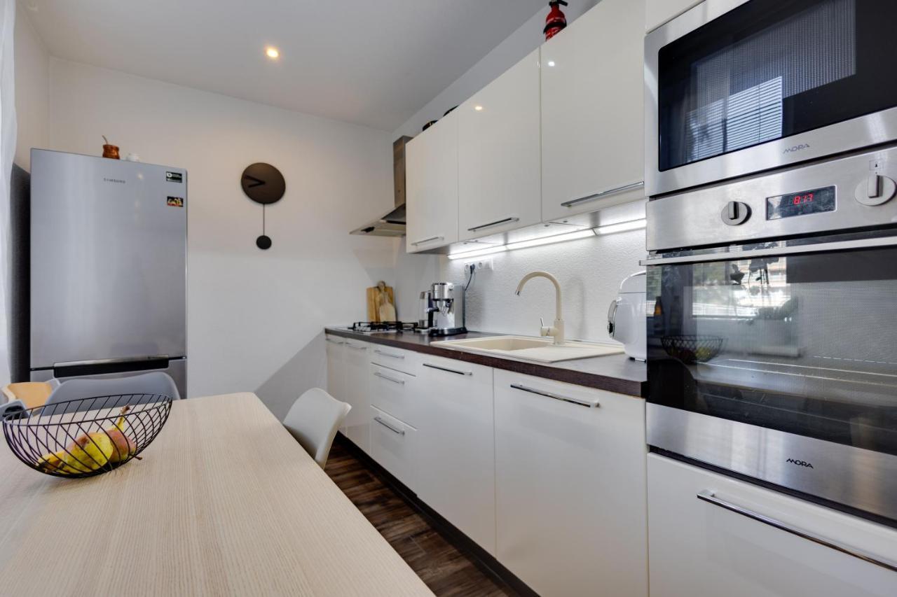 Milde'S Apartment Near The City Center - Hospodarska Street Trnava Bagian luar foto